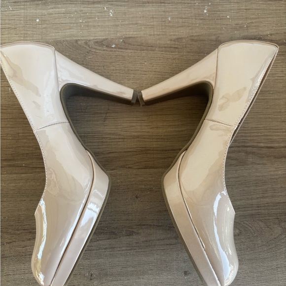 Unlisted Kenneth Cole Womens Film Maker Pump Beige Platform Heels Slip On 9 - Picture 5 of 9